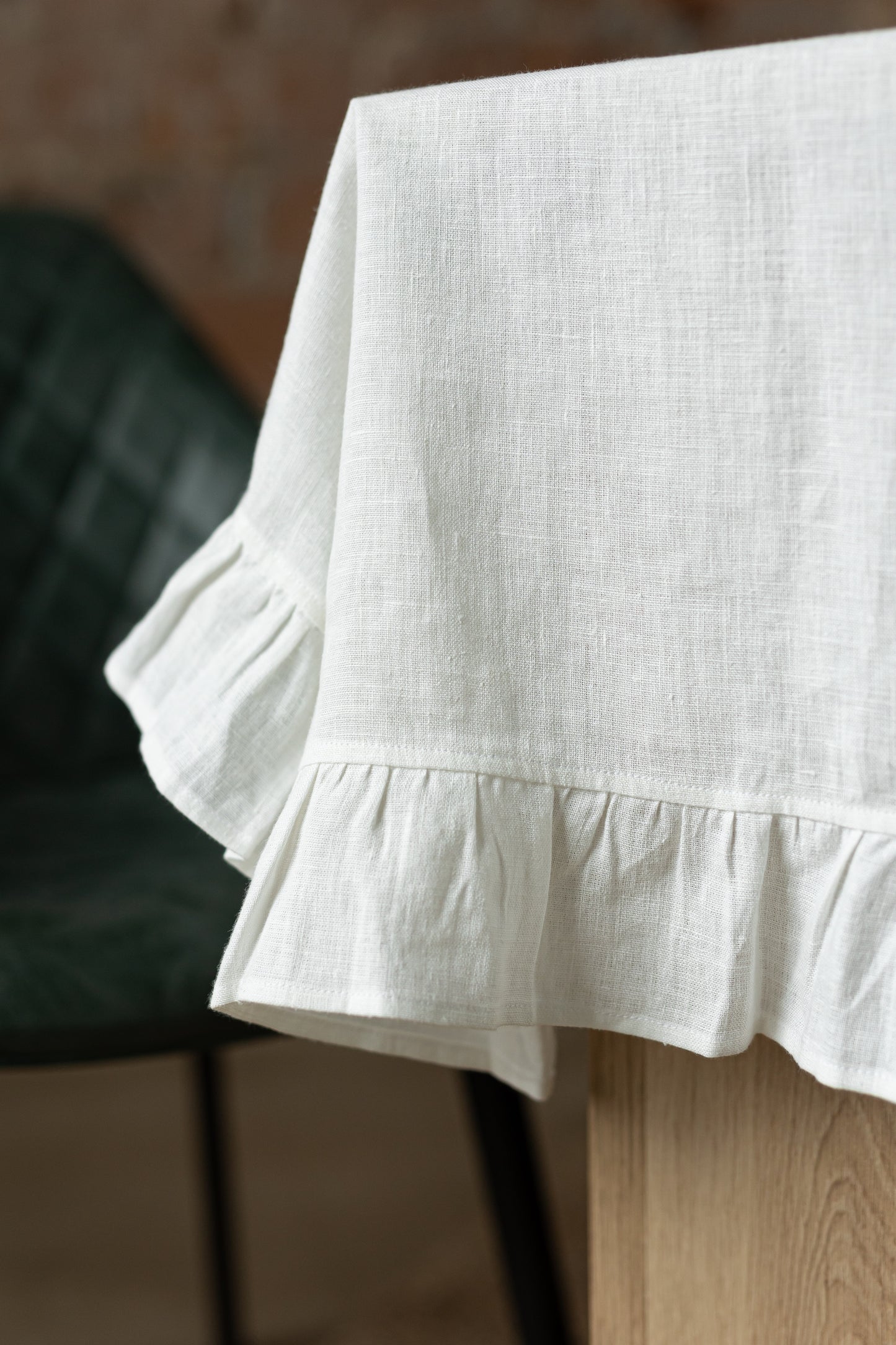 Linen tablecloth WHITE RUFFLES