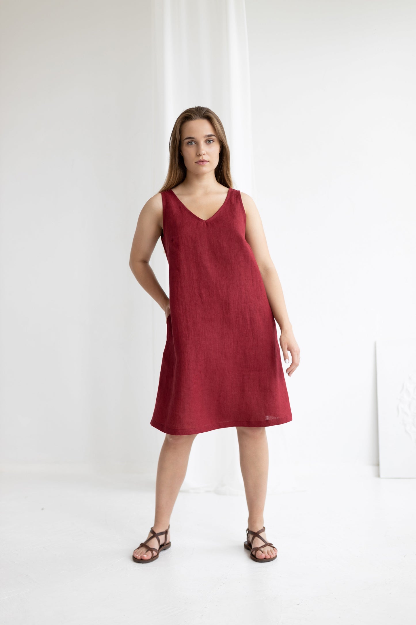 Linen V-neck Dress Cherry Red SMALL