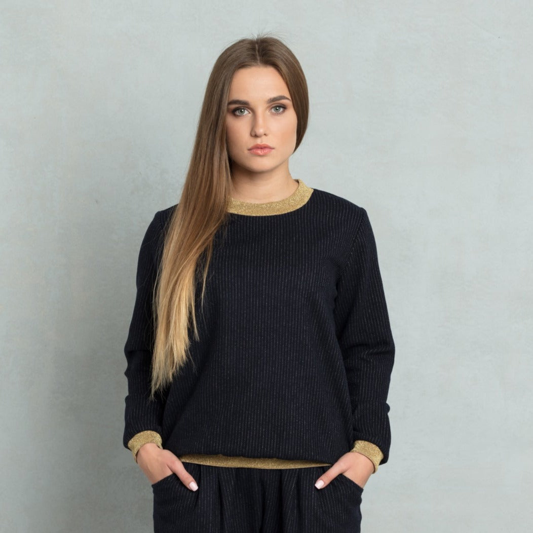 Sweatshirt with wool, S/M size